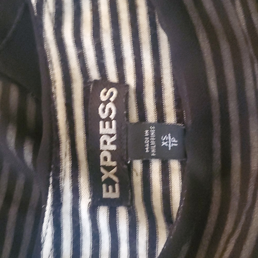 EXPRESS - Picture 2 of 2